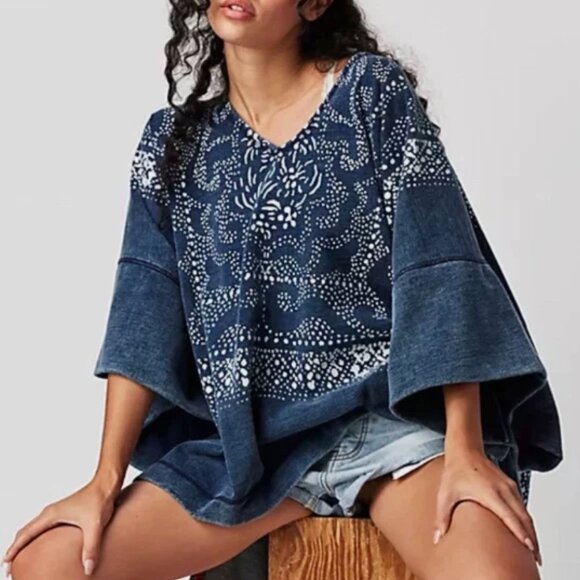 NWT Free People On The Block Poncho Sweater Denim Paisley Bandana Oversized Sz L - Picture 1 of 12